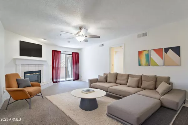 Scottsdale, AZ 85251,3031 N CIVIC CENTER Plaza #255