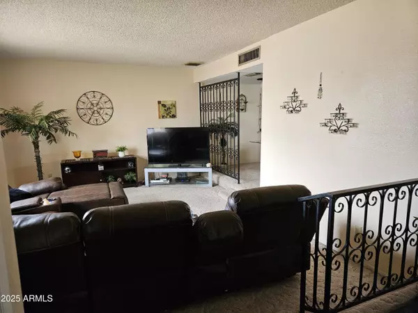 Tempe, AZ 85283,1527 E BELL DE MAR Drive
