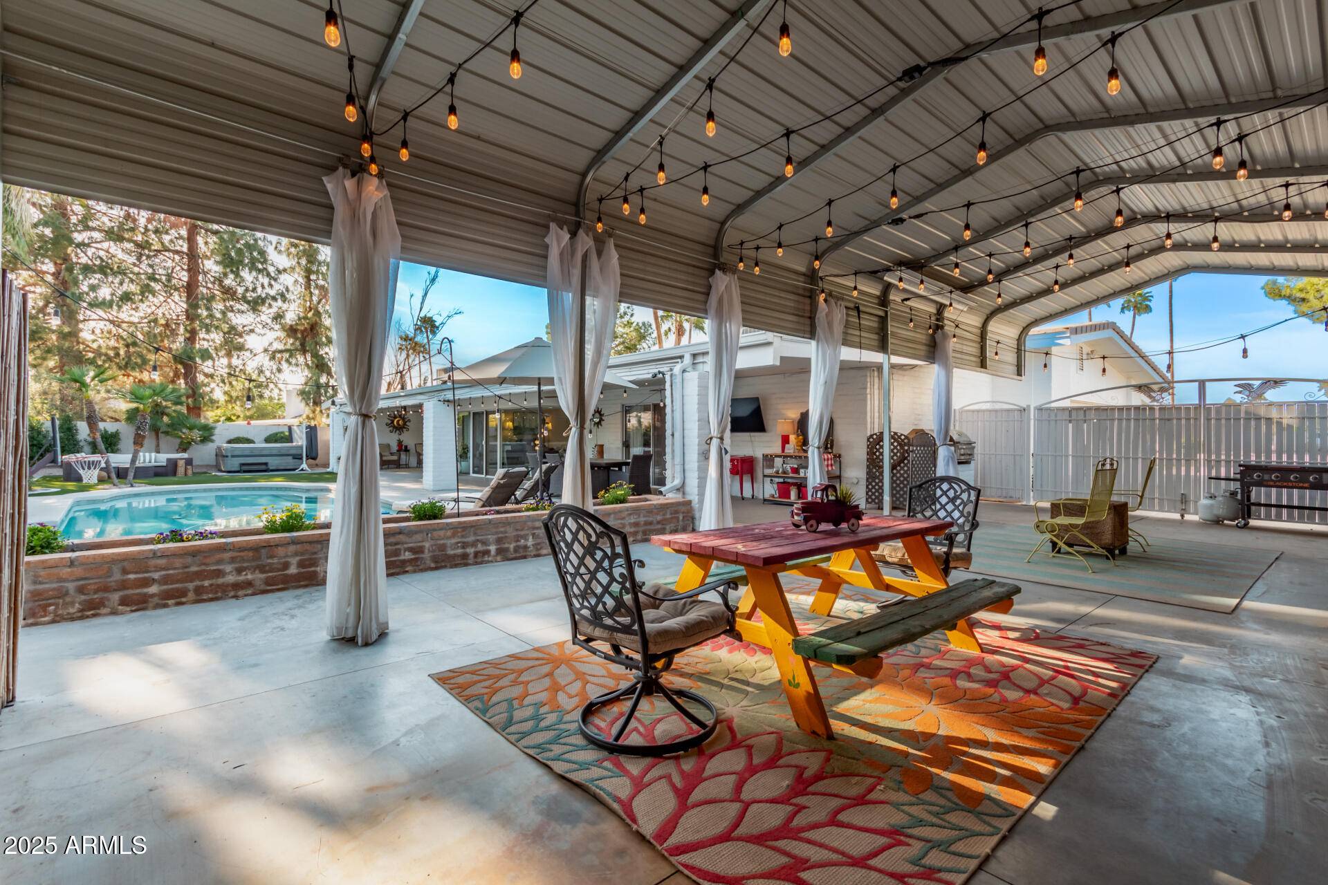 Phoenix, AZ 85023,43 W CANTERBURY Lane