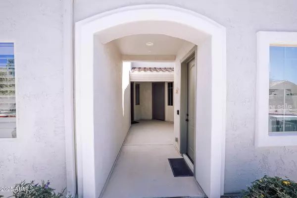 Chandler, AZ 85225,900 S CANAL Drive #121