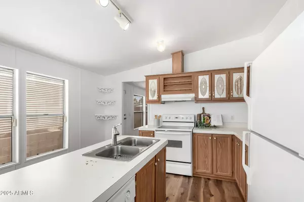 7707 E GARNET Avenue Mesa, AZ 85209