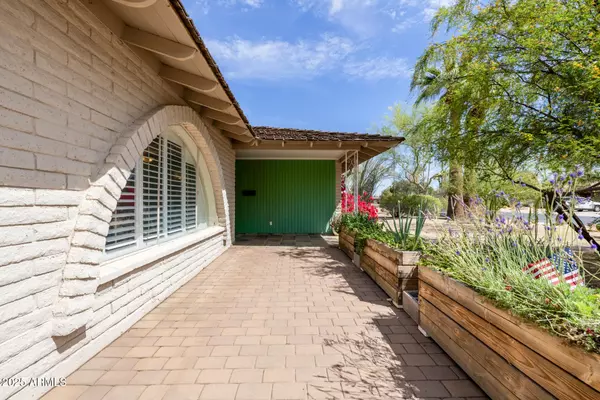 Tempe, AZ 85282,2014 E MANHATTON Drive