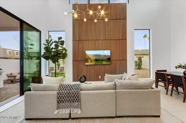 Phoenix, AZ 85021,100 W NORTHERN Avenue #6