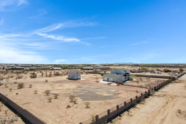 Wittmann, AZ 85361,25637 W DIXILETA Drive