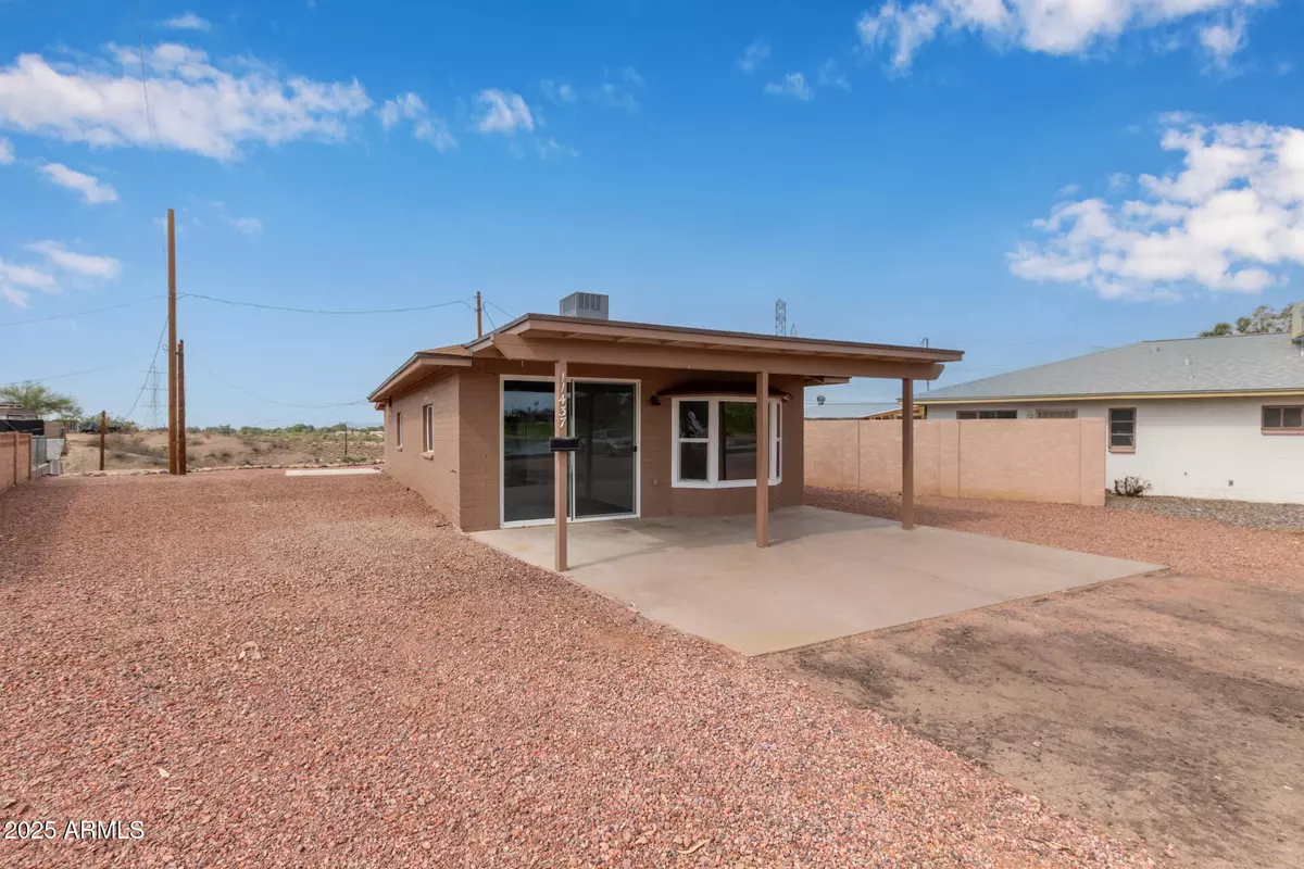 Youngtown, AZ 85363,11437 W LAKESHORE Drive