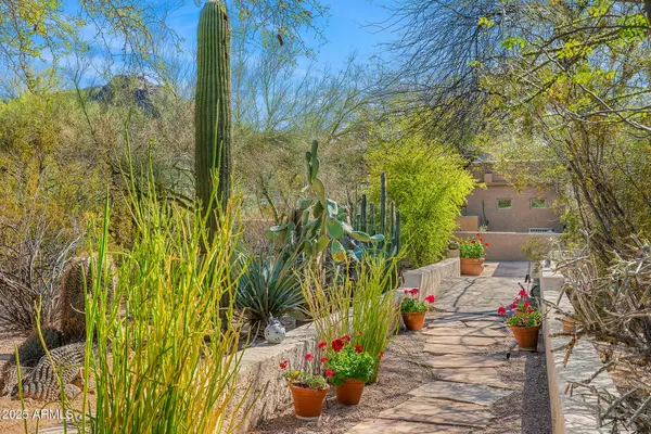 Paradise Valley, AZ 85253,6301 N CAMELBACK MANOR Drive