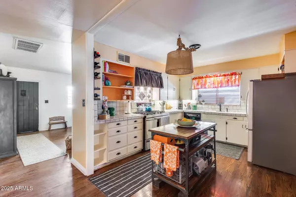 304 W 6TH Street Mesa, AZ 85201