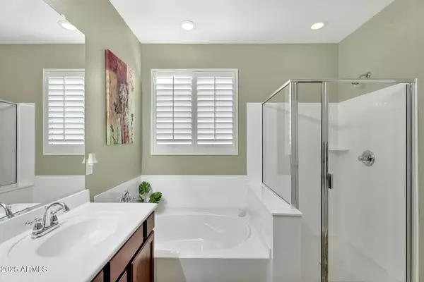 937 E ROJO Way Gilbert, AZ 85297