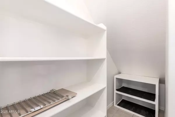 Phoenix, AZ 85032,17365 N CAVE CREEK Road #121