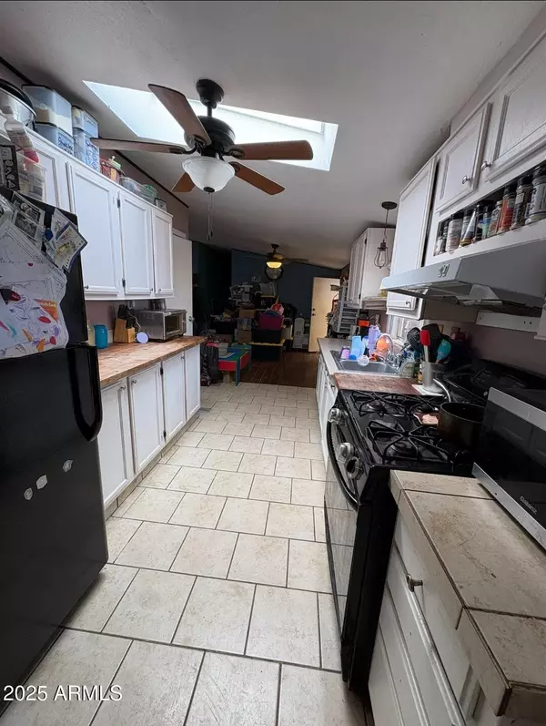 Apache Junction, AZ 85120,486 N GOLD Drive