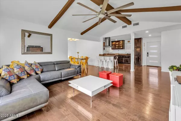 6747 N 12TH Street, Phoenix, AZ 85014