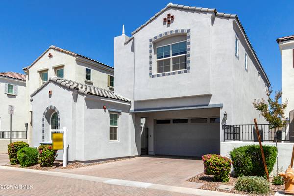 Gilbert, AZ 85297,2446 E LOVEBIRD Lane