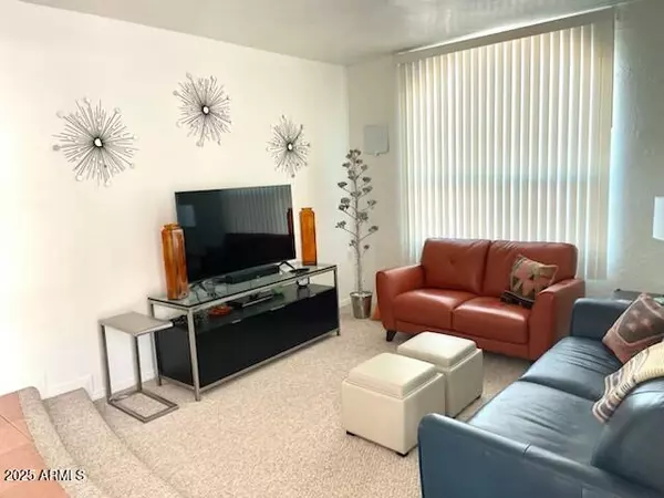 Phoenix, AZ 85020,1313 E Mercer Lane