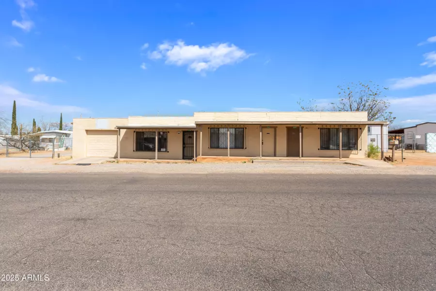 203 N Canyon Drive, Sierra Vista, AZ 85635