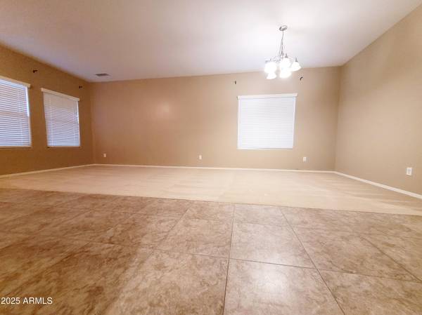 San Tan Valley, AZ 85140,618 E CLEVELAND Court