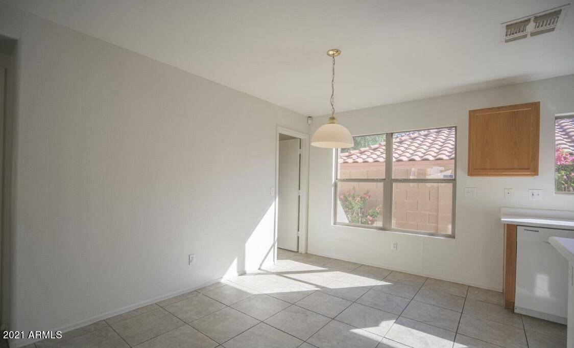 Phoenix, AZ 85024,18611 N 22ND Street #33