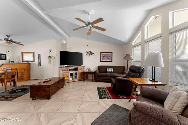 27600 S CLYDESDALE Avenue Congress, AZ 85332