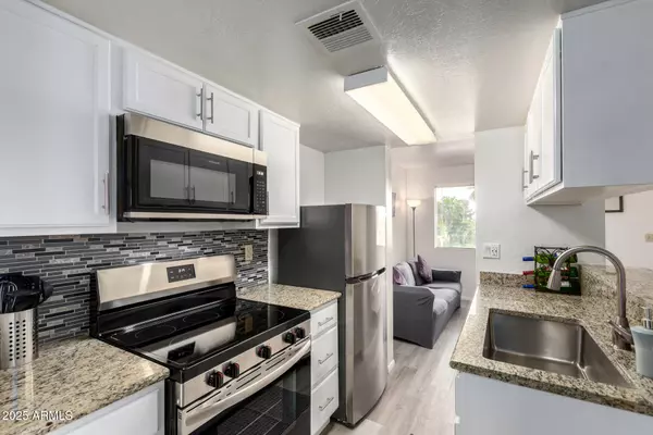 12123 W BELL Road #339, Surprise, AZ 85378