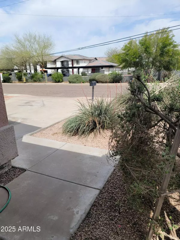 Phoenix, AZ 85034,1829 E ADAMS Street