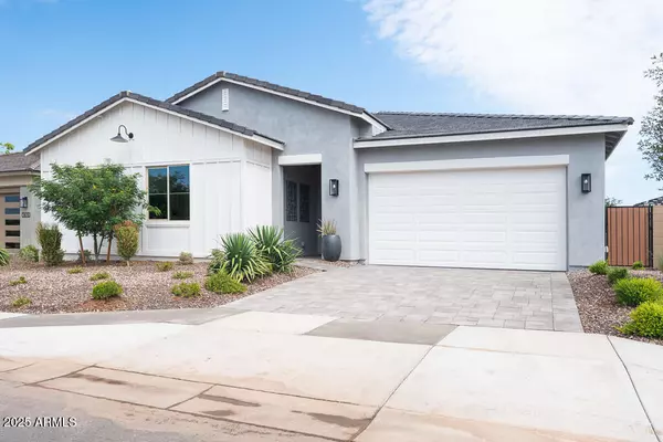 3698 E GOLD MOUNTAIN Avenue, San Tan Valley, AZ 85143