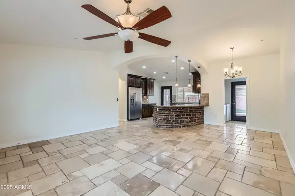 Scottsdale, AZ 85251,8137 E INDIANOLA Avenue