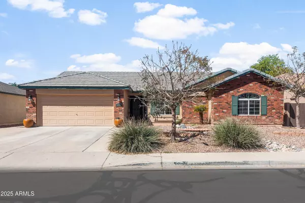 40020 N Cape Wrath Dr Drive, San Tan Valley, AZ 85140