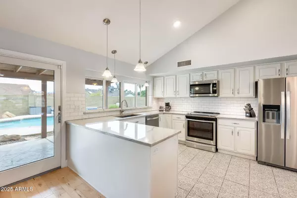 Phoenix, AZ 85053,3149 W DANBURY Drive