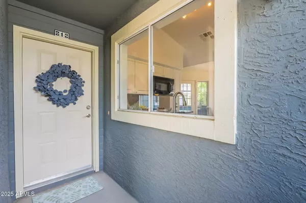 Chandler, AZ 85226,255 S KYRENE Road #212