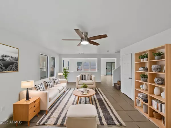 Phoenix, AZ 85042,217 E GWEN Street
