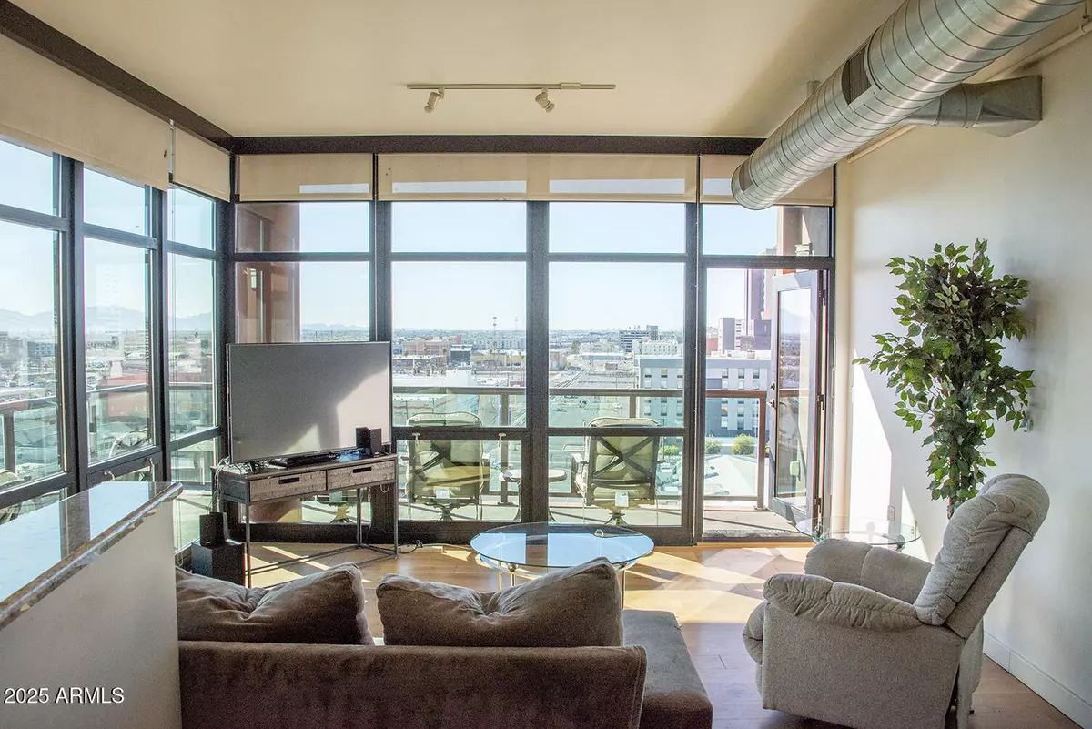 Phoenix, AZ 85004,310 S 4TH Street #901