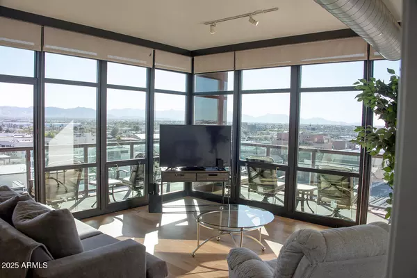 Phoenix, AZ 85004,310 S 4TH Street #901