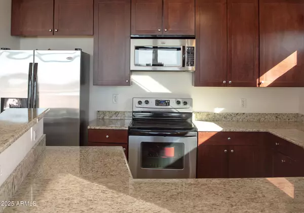 Phoenix, AZ 85004,310 S 4TH Street #901