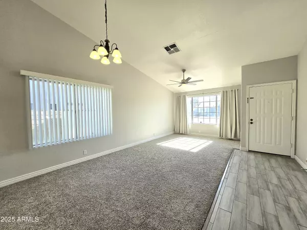 Glendale, AZ 85305,8512 W TUCKEY Lane