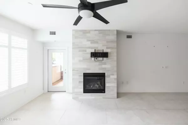 Scottsdale, AZ 85251,4803 N WOODMERE FAIRWAY -- #1003