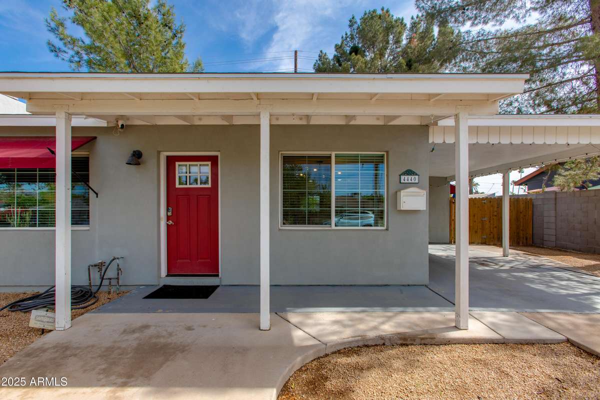 Phoenix, AZ 85018,4440 E CAMPBELL Avenue