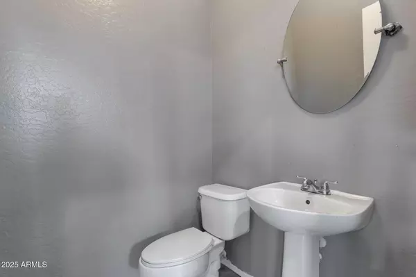 Laveen, AZ 85339,7336 S 48TH Glen