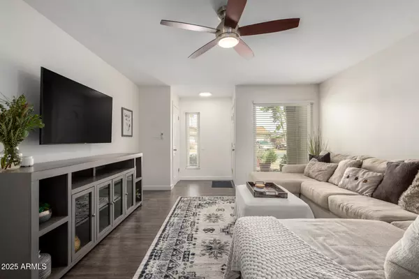 Phoenix, AZ 85032,4015 E HARTFORD Avenue