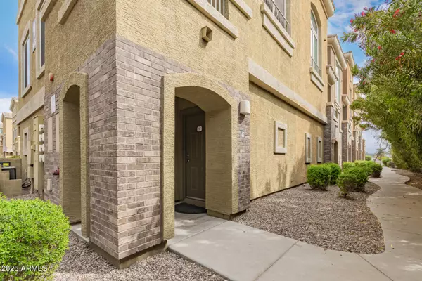 Phoenix, AZ 85032,18250 N CAVE CREEK Road #147