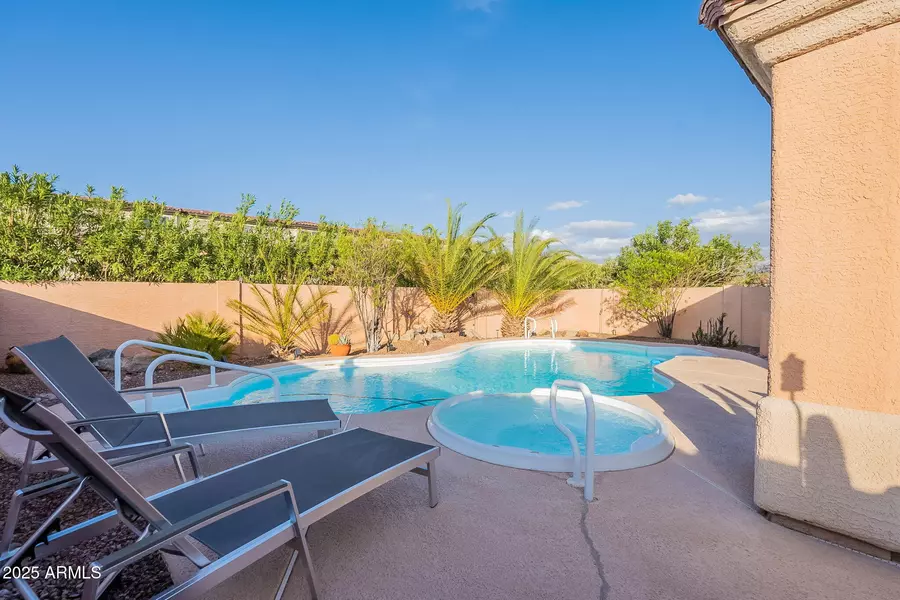 17216 E SALIDA Drive #B, Fountain Hills, AZ 85268