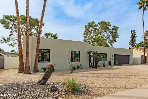 Phoenix, AZ 85028,2517 E Sahuaro Drive