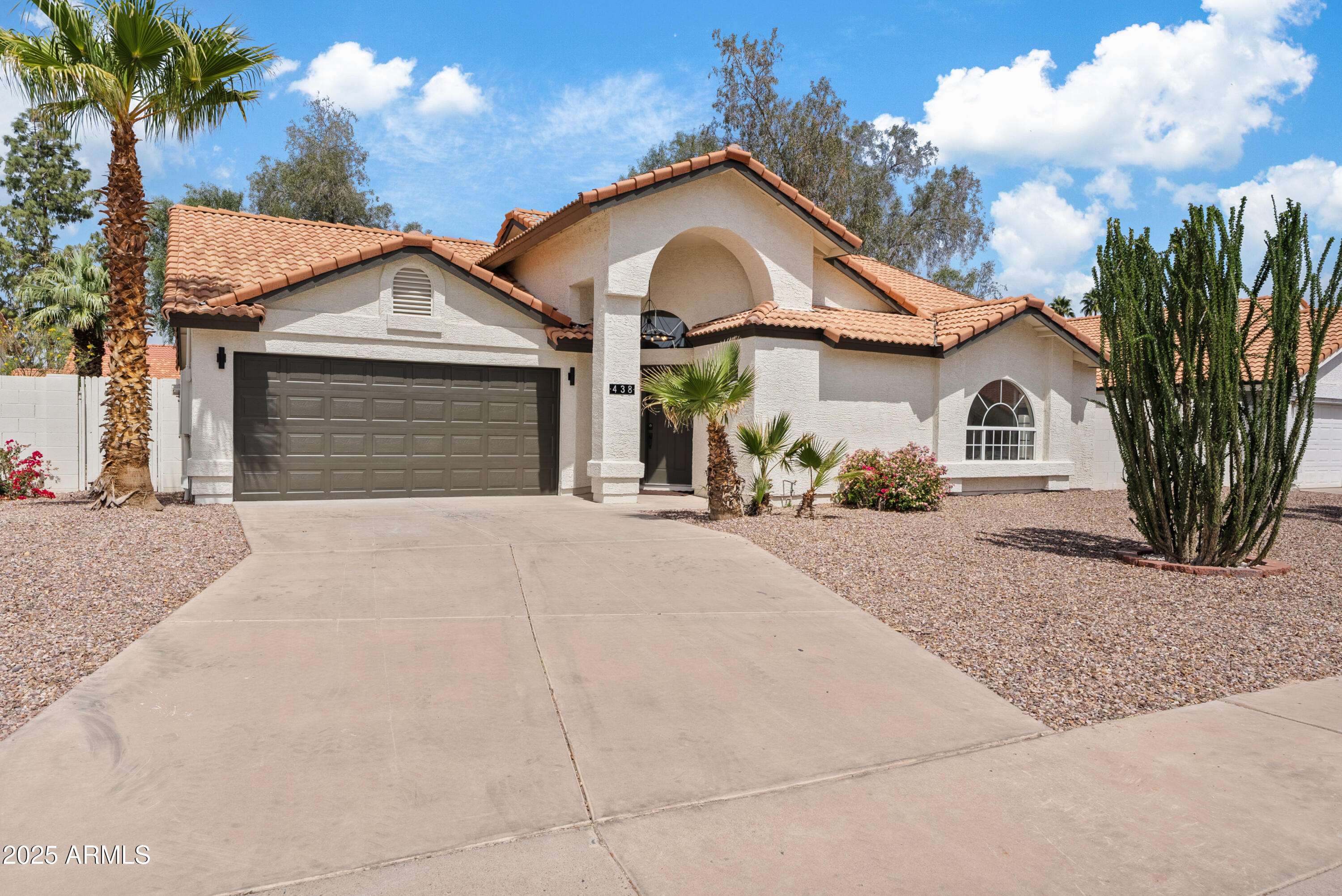 438 E HACKAMORE Street, Mesa, AZ 85203