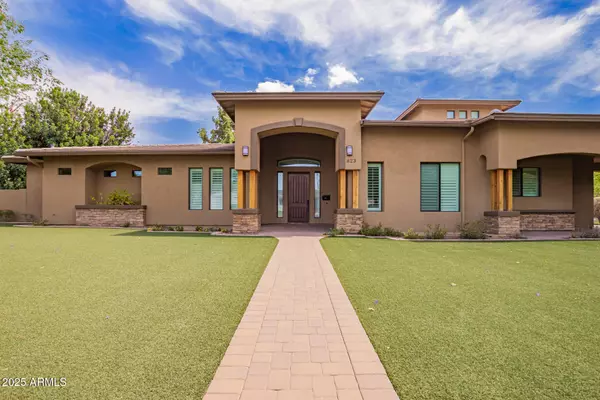 Phoenix, AZ 85013,823 W PALO VERDE Drive