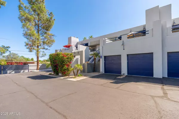 Phoenix, AZ 85021,902 W GLENDALE Avenue #215