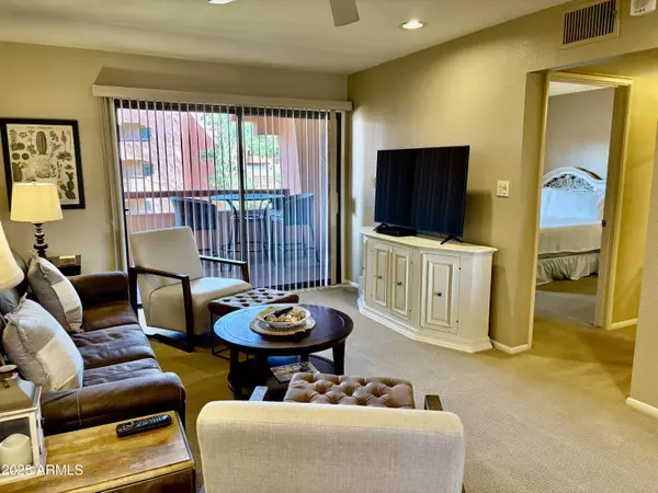 Phoenix, AZ 85032,12222 N PARADISE VILLAGE Parkway #321
