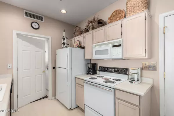 Fountain Hills, AZ 85268,9253 N FIREBRICK Drive #206
