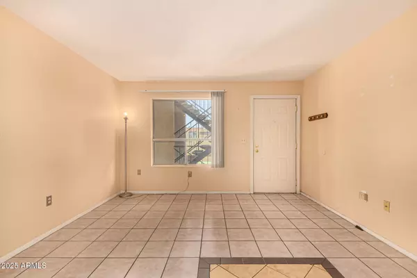 Mesa, AZ 85210,461 W HOLMES Avenue #224