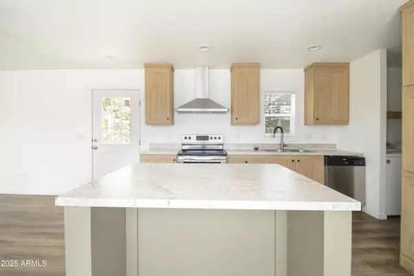 Glendale, AZ 85301,5601 W MISSOURI Avenue #242