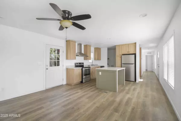 Glendale, AZ 85301,5601 W MISSOURI Avenue #242