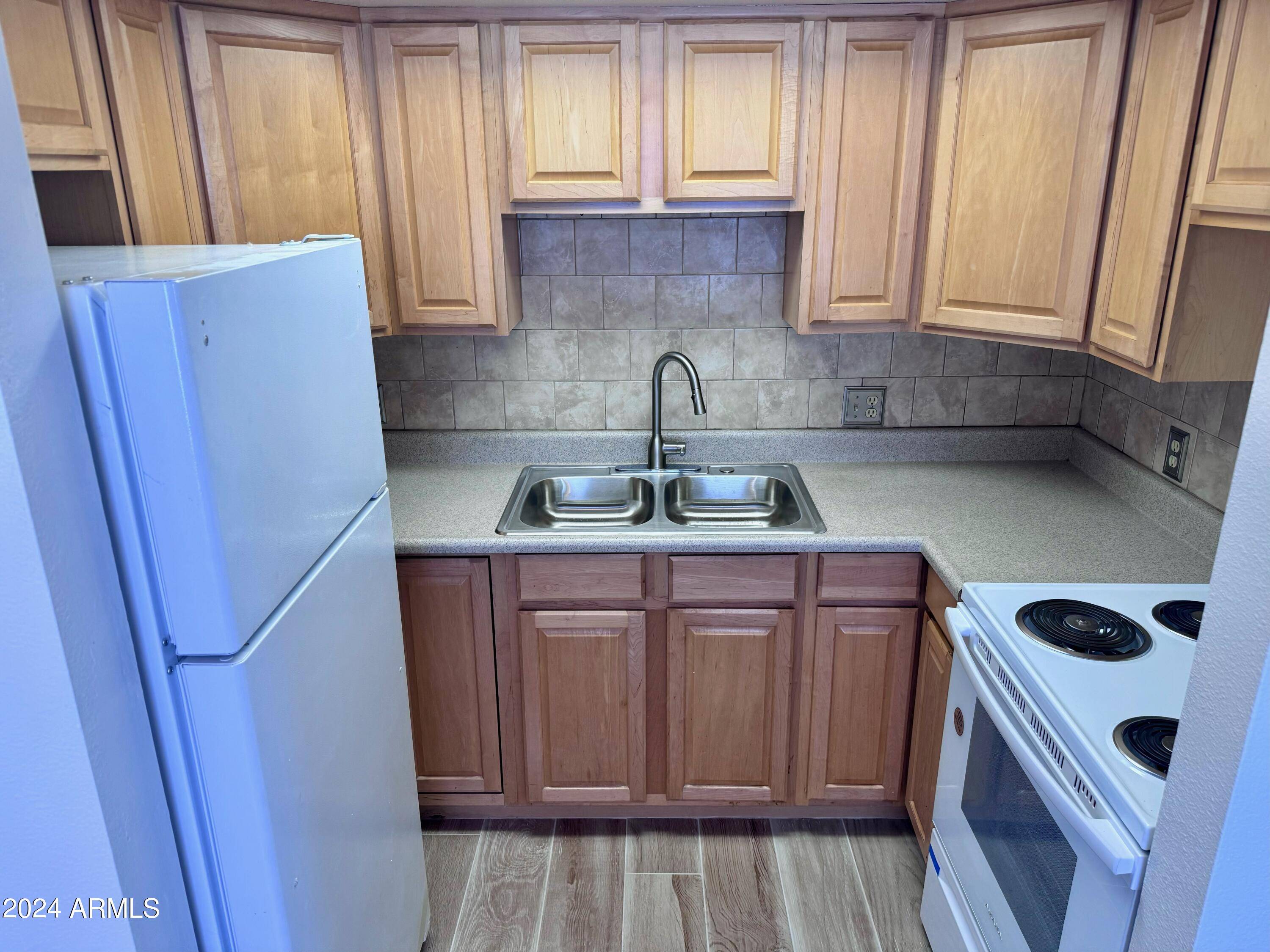 Tempe, AZ 85281,700 W UNIVERSITY Drive #203