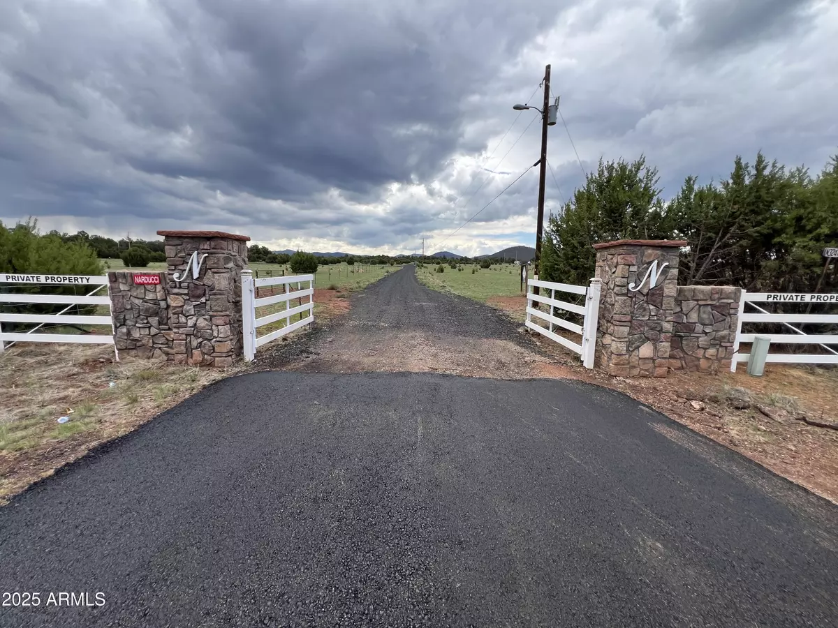 Vernon, AZ 85940,6 N 3242 Road